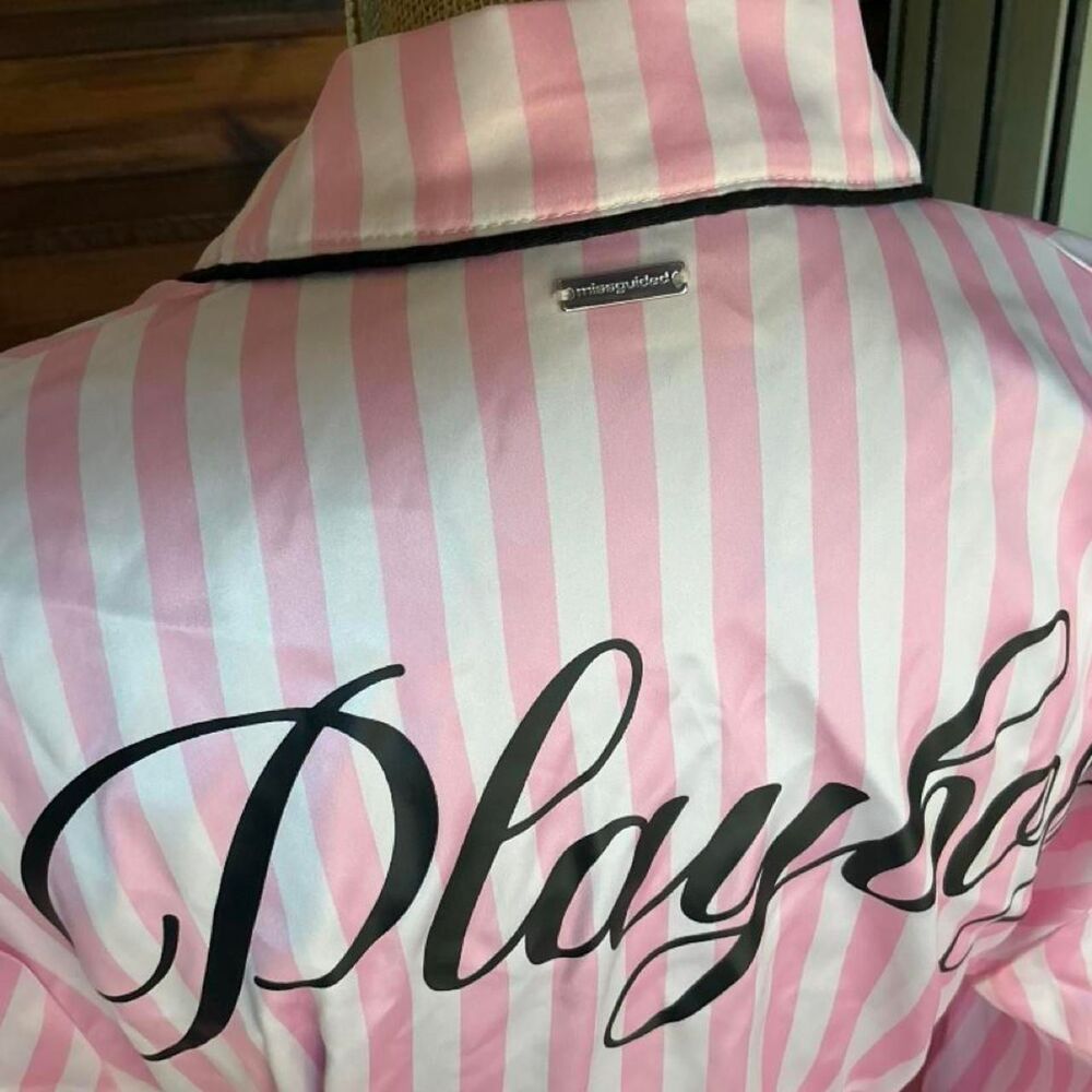 Playboy Women's Pink Robe - Picture 2 of 7